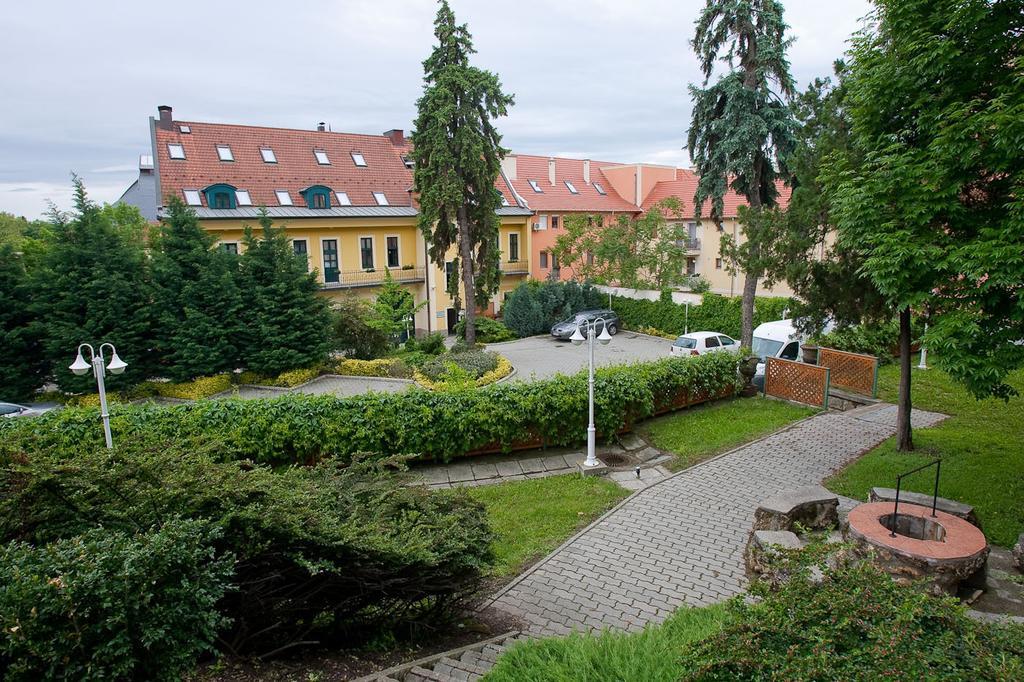 Aqua Villa Eger Exterior foto